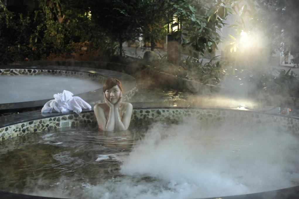 Green Lake Hot Spring Hotel Фошань Экстерьер фото