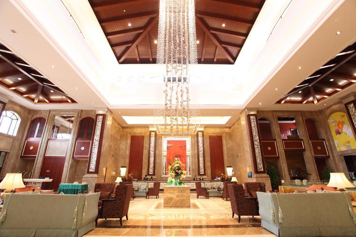 Green Lake Hot Spring Hotel Фошань Экстерьер фото
